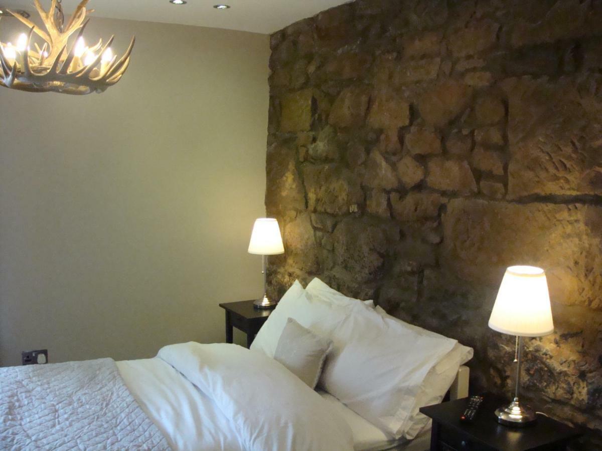 Riggend Farm Bed And Breakfast Airdrie Eksteriør bilde